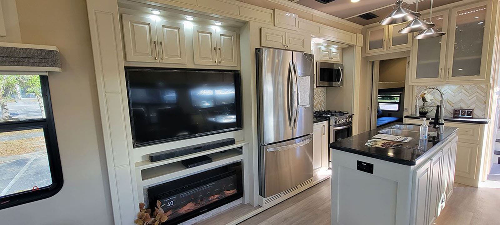 bunk_house_fifth_wheel