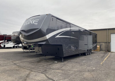 SOLD | Luxe Toy Hauler 48FB | 10539